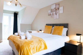 Entire 4 Bed Cosy Luxury Spacious house